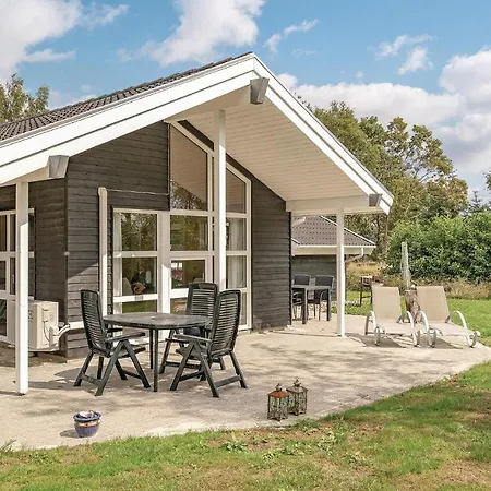 Four-bedroom Holiday In Holiday home *