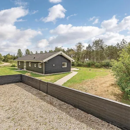 Four-bedroom Holiday In