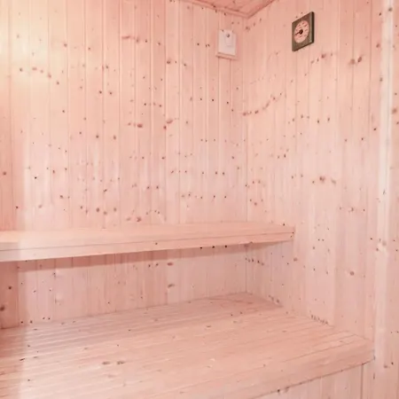 Four-bedroom Holiday In