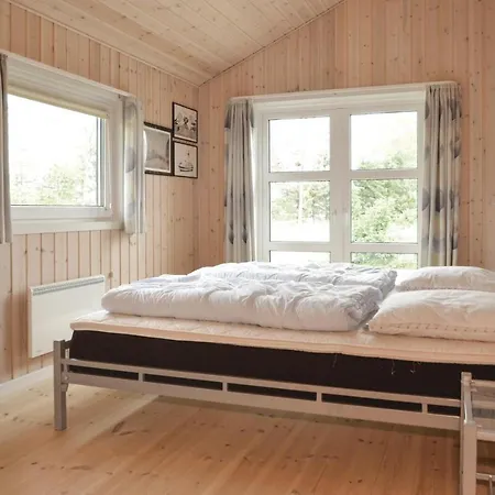 Holiday home Four-bedroom Holiday In